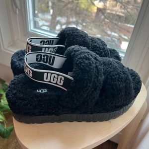 UGG Oh Fluffita strappy sherpa platform slipper - only worn once! Size 9